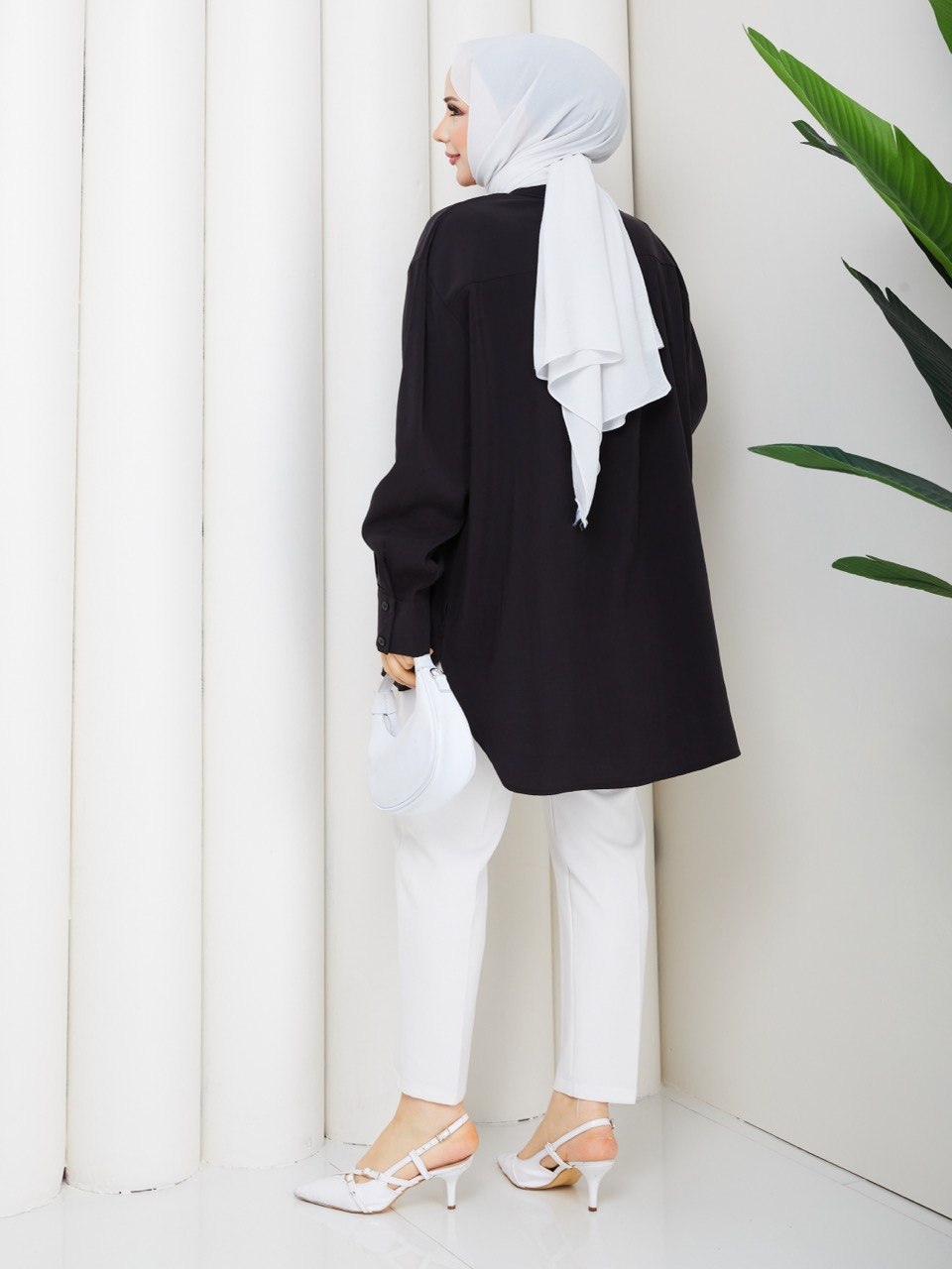 KRAVATLI GOLD AKSESUARLI MODAL GÖMLEK