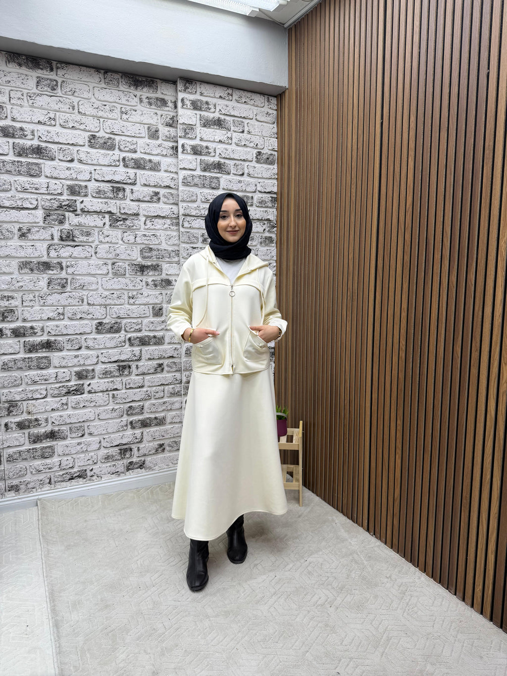 AÇELYA CEP VE  KAPÜŞON DETAYLI SCUBA KUMAŞ KADIN  ETEKLİ TAKIM-remabutik