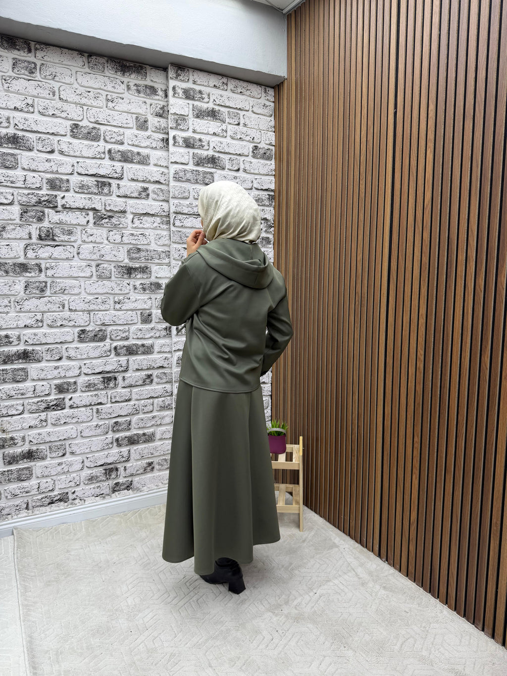 AÇELYA CEP VE  KAPÜŞON DETAYLI SCUBA KUMAŞ KADIN  ETEKLİ TAKIM-remabutik