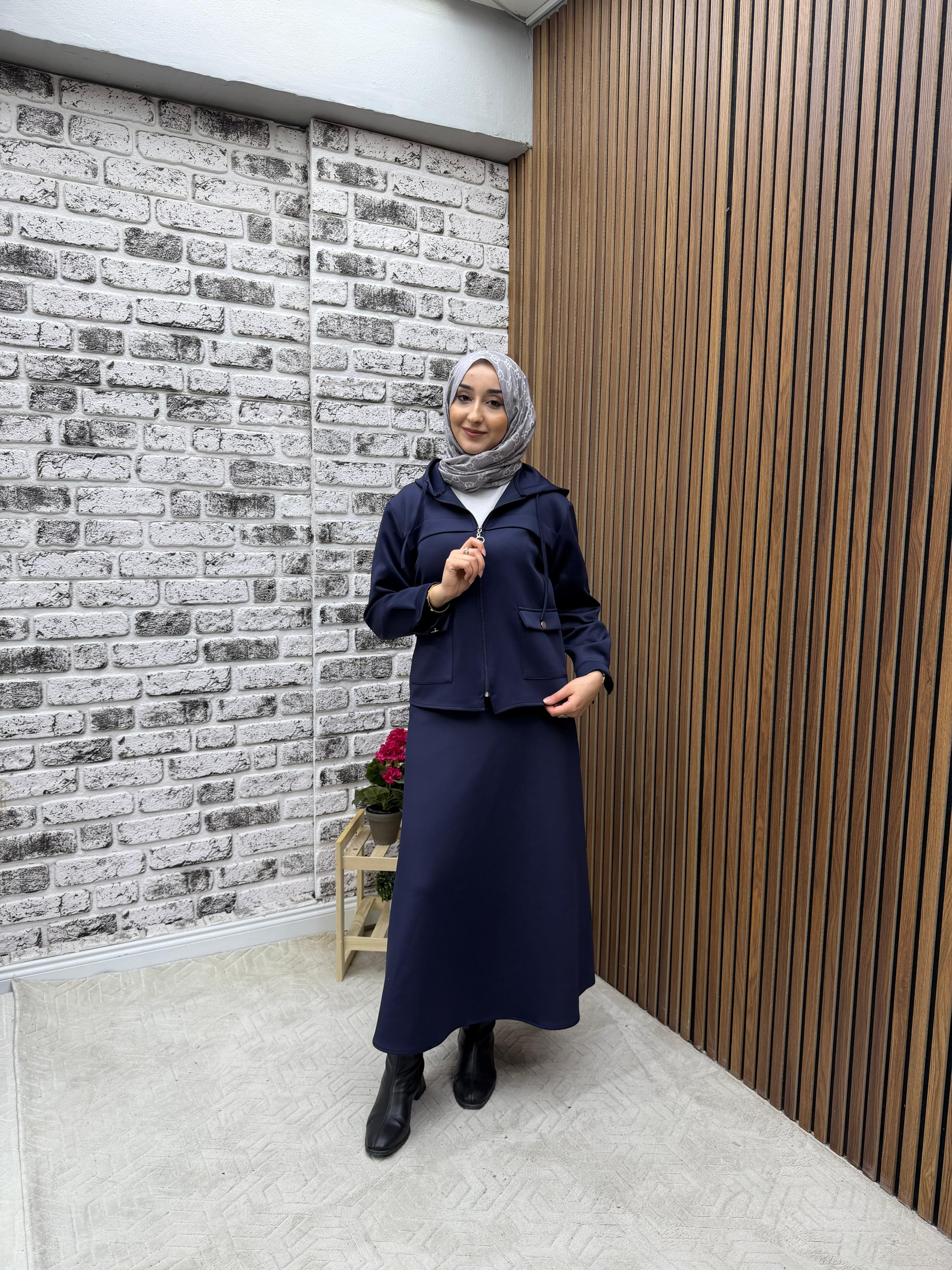 AÇELYA CEP VE  KAPÜŞON DETAYLI SCUBA KUMAŞ KADIN  ETEKLİ TAKIM-remabutik