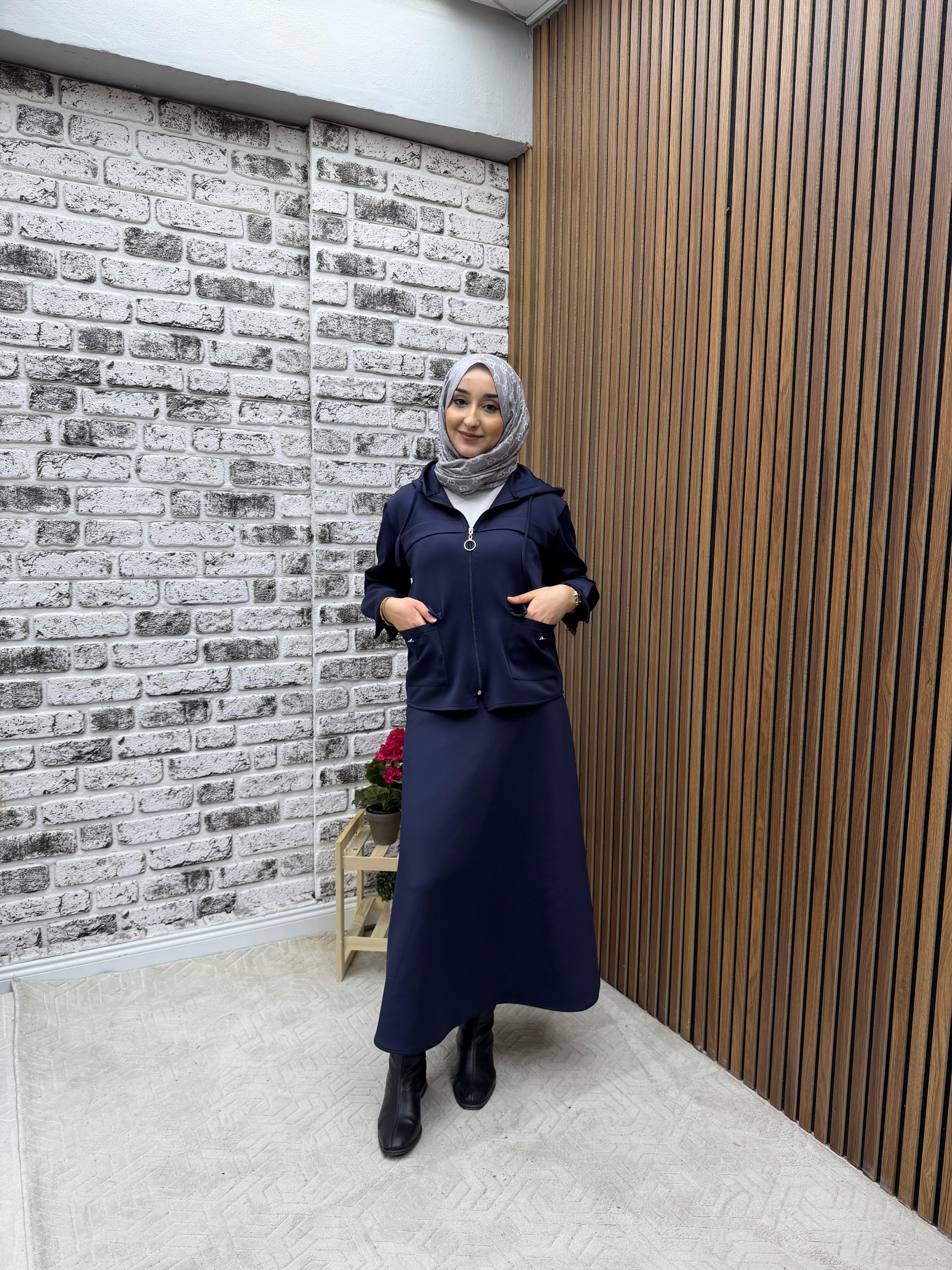 AÇELYA CEP VE  KAPÜŞON DETAYLI SCUBA KUMAŞ KADIN  ETEKLİ TAKIM-remabutik