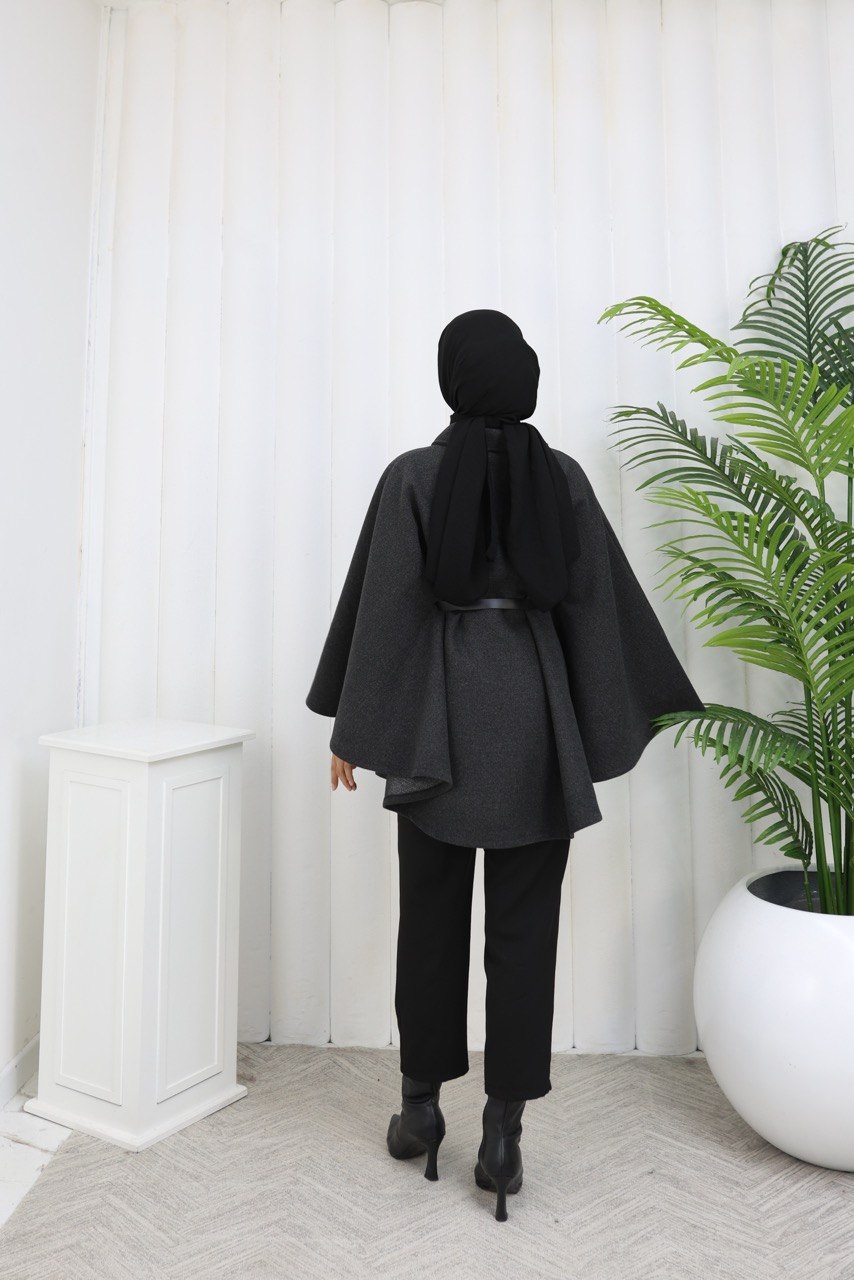 KEMER VE DÜĞME DETAYLI İTHAL KUMAŞ PANÇO