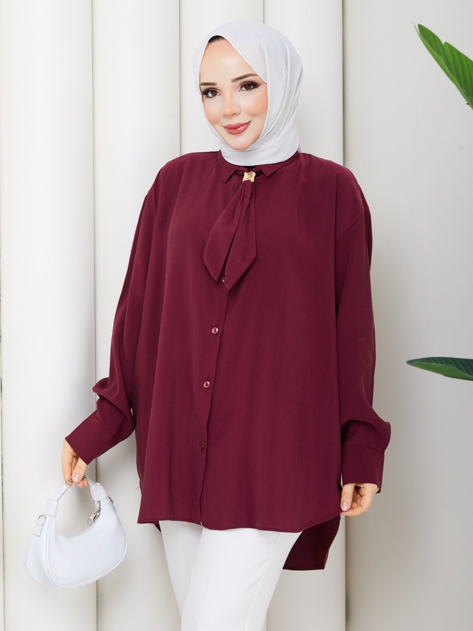 KRAVATLI GOLD AKSESUARLI MODAL GÖMLEK