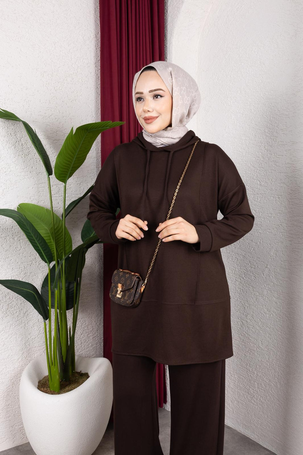 OYŞHO KAPÜŞON DETAYLI RAHAT KALIP PANTOLON BELİ LASTİKLİ İKİLİ TAKIM-remabutik