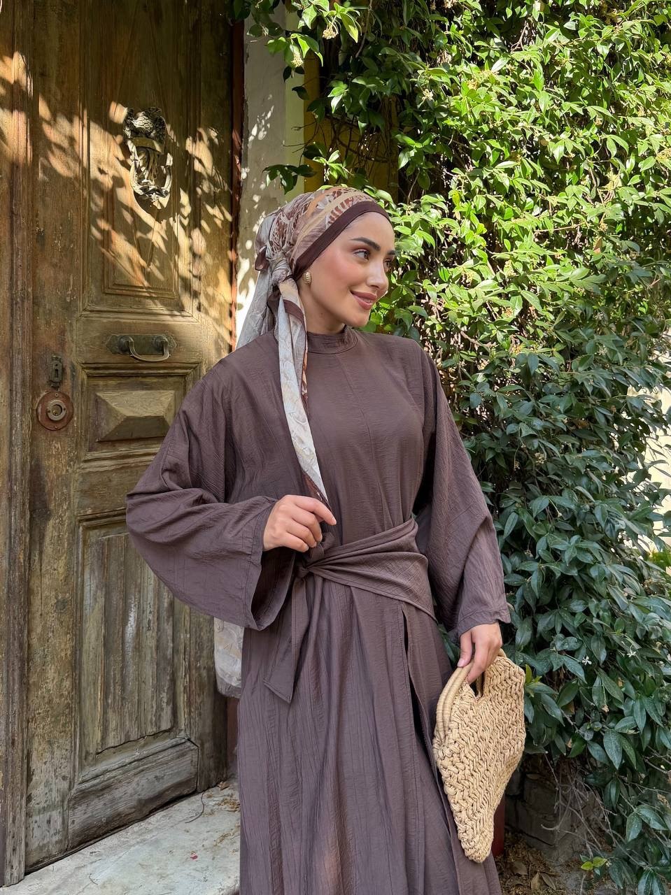KADIN ÇİLEK KUMAŞ OVERSİZE KESİM ŞAL ABAYA PANTOLON 3'LÜ TAKIM