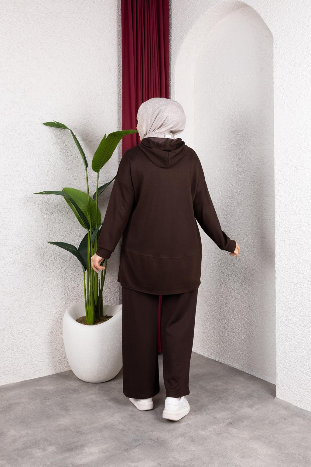 OYŞHO KAPÜŞON DETAYLI RAHAT KALIP PANTOLON BELİ LASTİKLİ İKİLİ TAKIM-remabutik