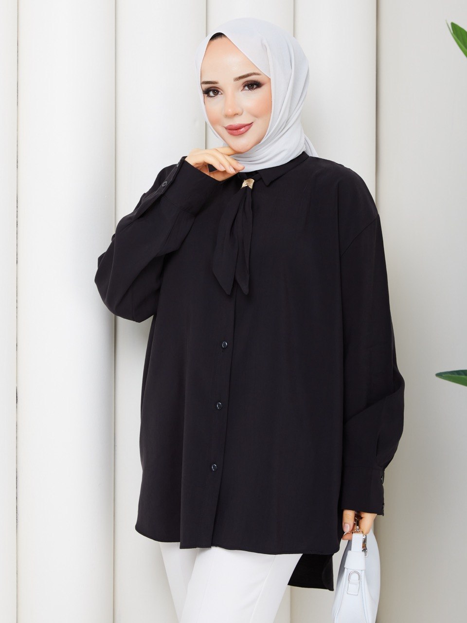 KRAVATLI GOLD AKSESUARLI MODAL GÖMLEK