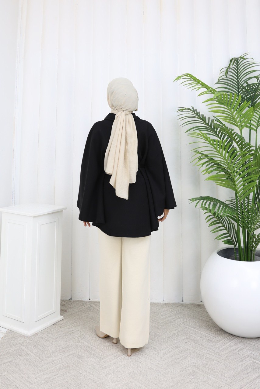 KEMER VE DÜĞME DETAYLI İTHAL KUMAŞ PANÇO