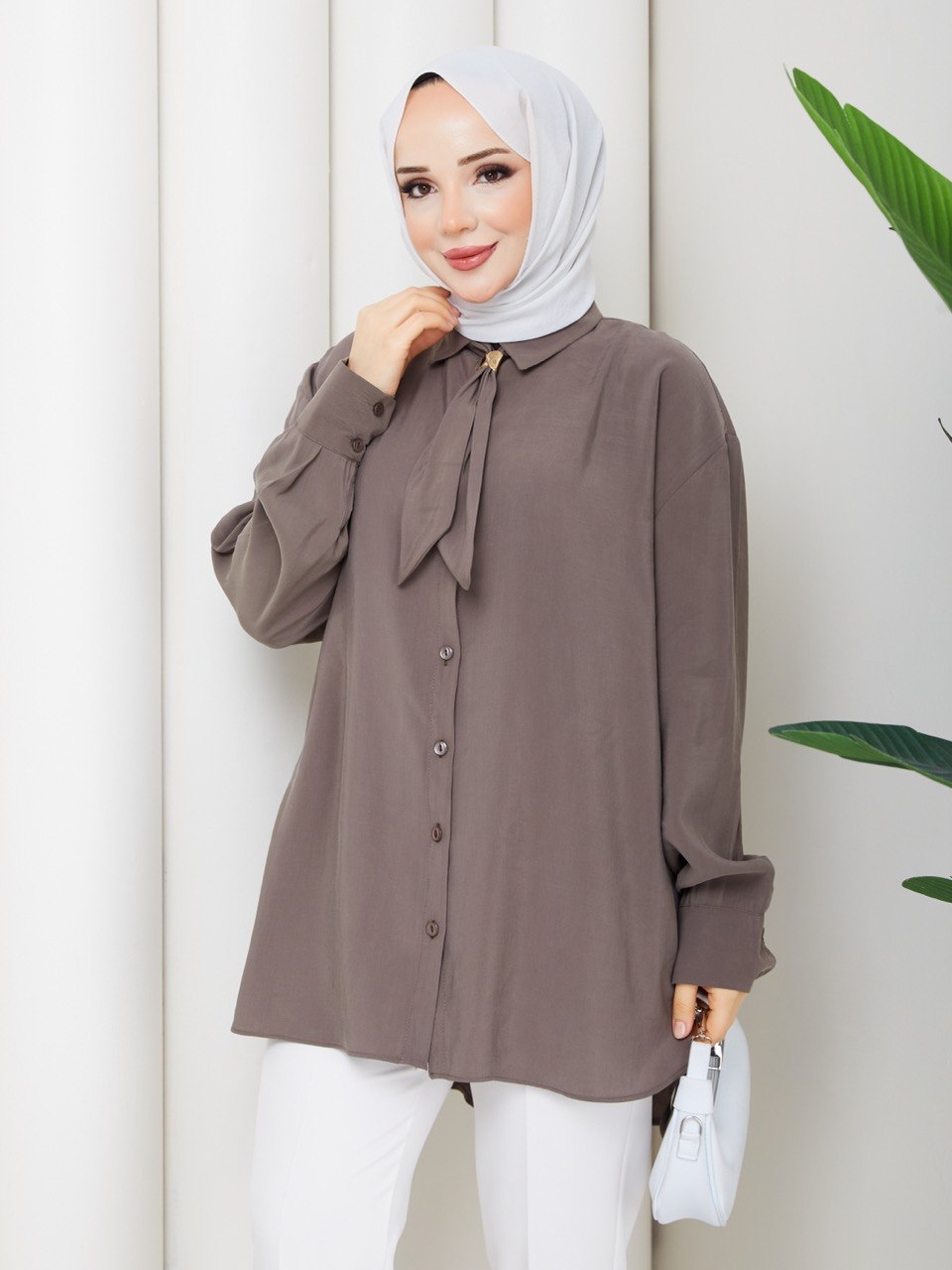 KRAVATLI GOLD AKSESUARLI MODAL GÖMLEK